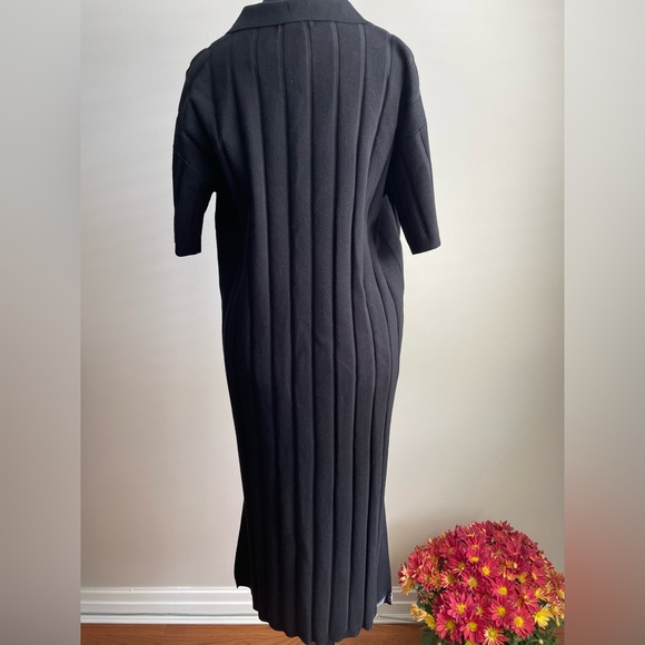 SOLD H&M Black Rib-Knit Dress - Picture 4 of 5